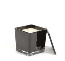 Laden Sie das Bild in den Galerie-Viewer, LADEN_Minimal ILES EOLINES Scented candle 30cl 200gr 8X8X8cm