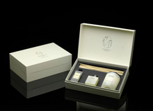 Laden Sie das Bild in den Galerie-Viewer, Luxury Gift Set  Kerze 230g / Raumspray / Diffusor mit Stäbchen  Bergamotto di Calabria