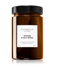 Laden Sie das Bild in den Galerie-Viewer, APOTHECARY Duftkerze Vetiver &amp; Salt Wood